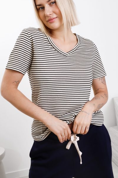 Bluzka serek paseczki – Czarny, L/XL