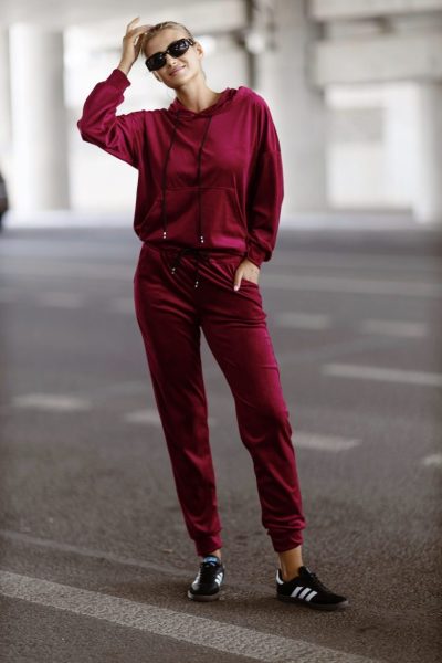 Dres welur kangurka – UNI, Wino