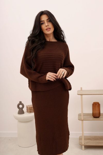 Komplet dzianina prążek sweter+sukienka – Czekolada, UNI