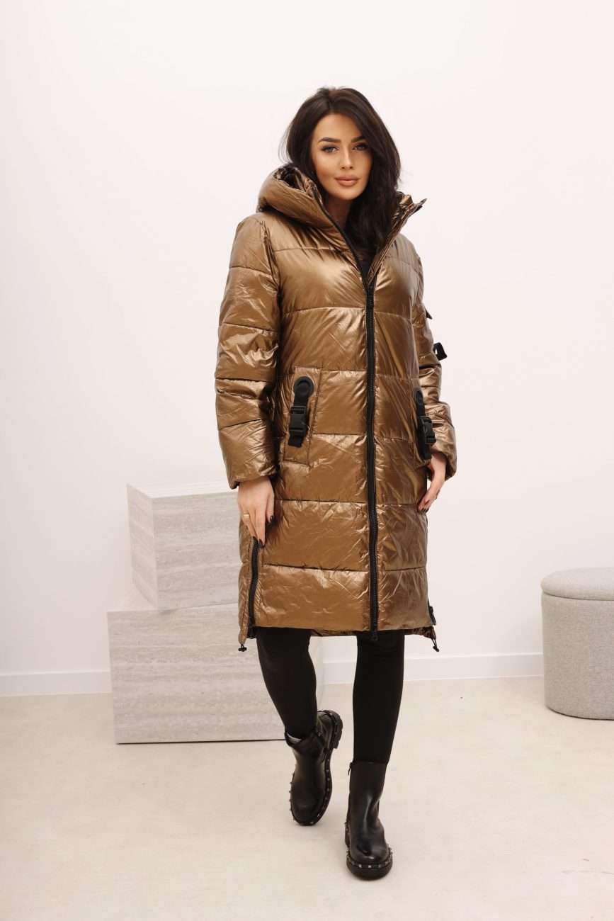 Kurtka kaptur kieszeń klamry bok zamki