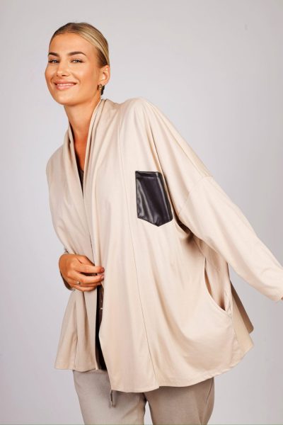 Narzutka czarna kieszonka beż