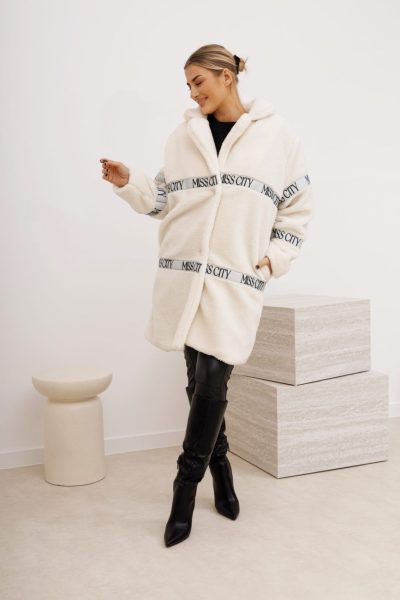 Płaszcz baranek taśmy Miss City – Ecru, UNI