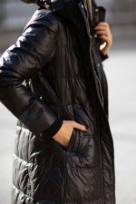 Płaszcz długi wiązany puchowy czarny