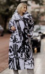 Płaszcz duża stójka klamry