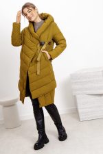 Płaszcz jedna klamra