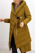 Płaszcz jedna klamra