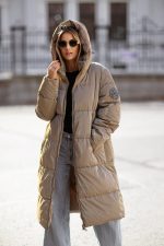 Płaszcz kaptur naszywka kółko rękaw