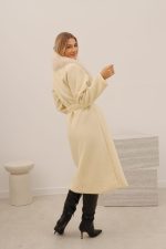 Płaszcz wiązany kołnierz futerko