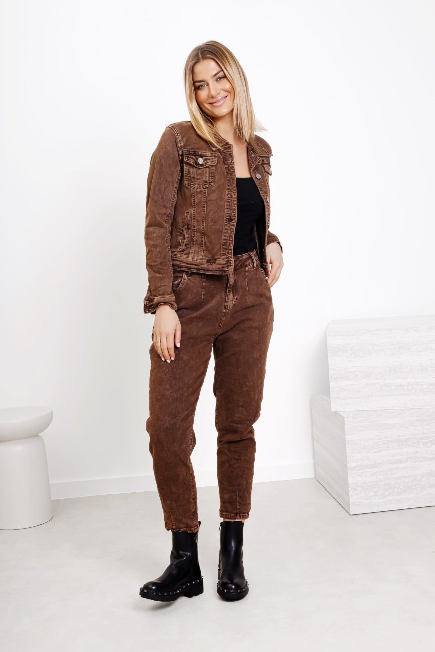 Spodnie jeans dekatyzowane