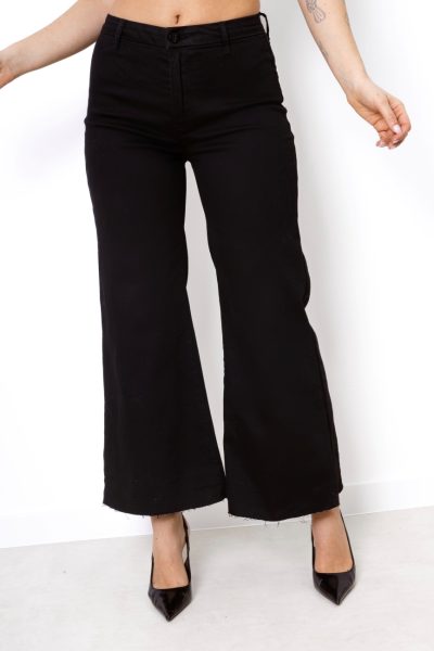 Spodnie jeans szeroka nogawka 3/4 – Czarny, M