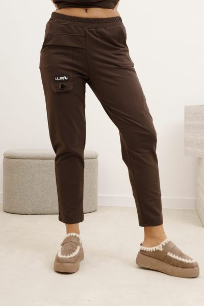 Spodnie kieszonka patka guzik – Czekolada, 3