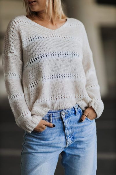 Sweter ażurkowe  paski – UNI, Beż