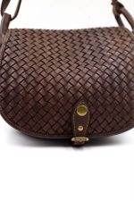 Torebka z pleciona klapką – Czekolada, Średni