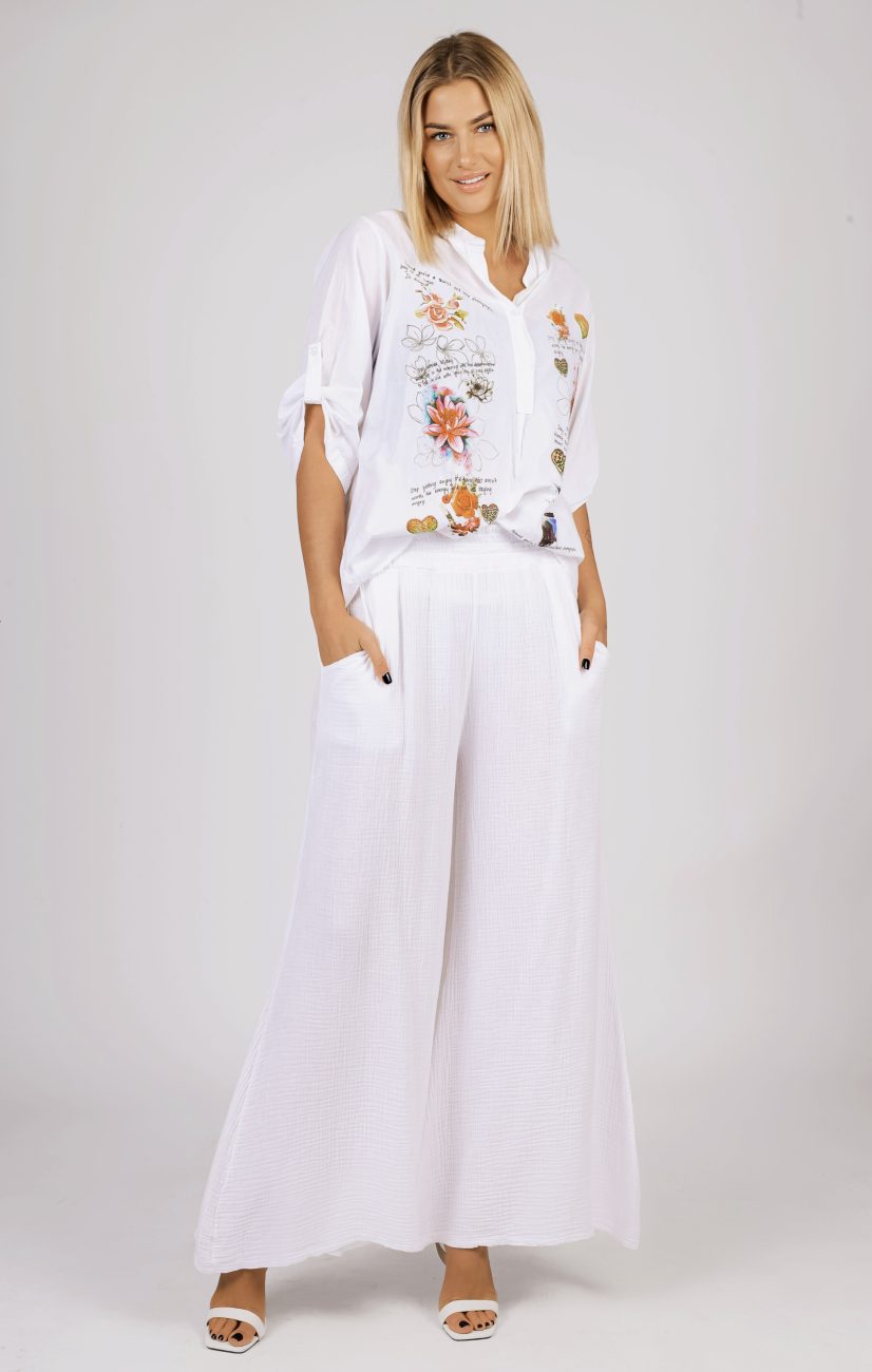 Bluzka dekolt guziki kwiaty napisy