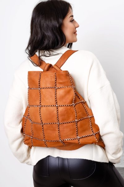 Plecakotorba wyszywane kwadraty – Camelowy, Duży