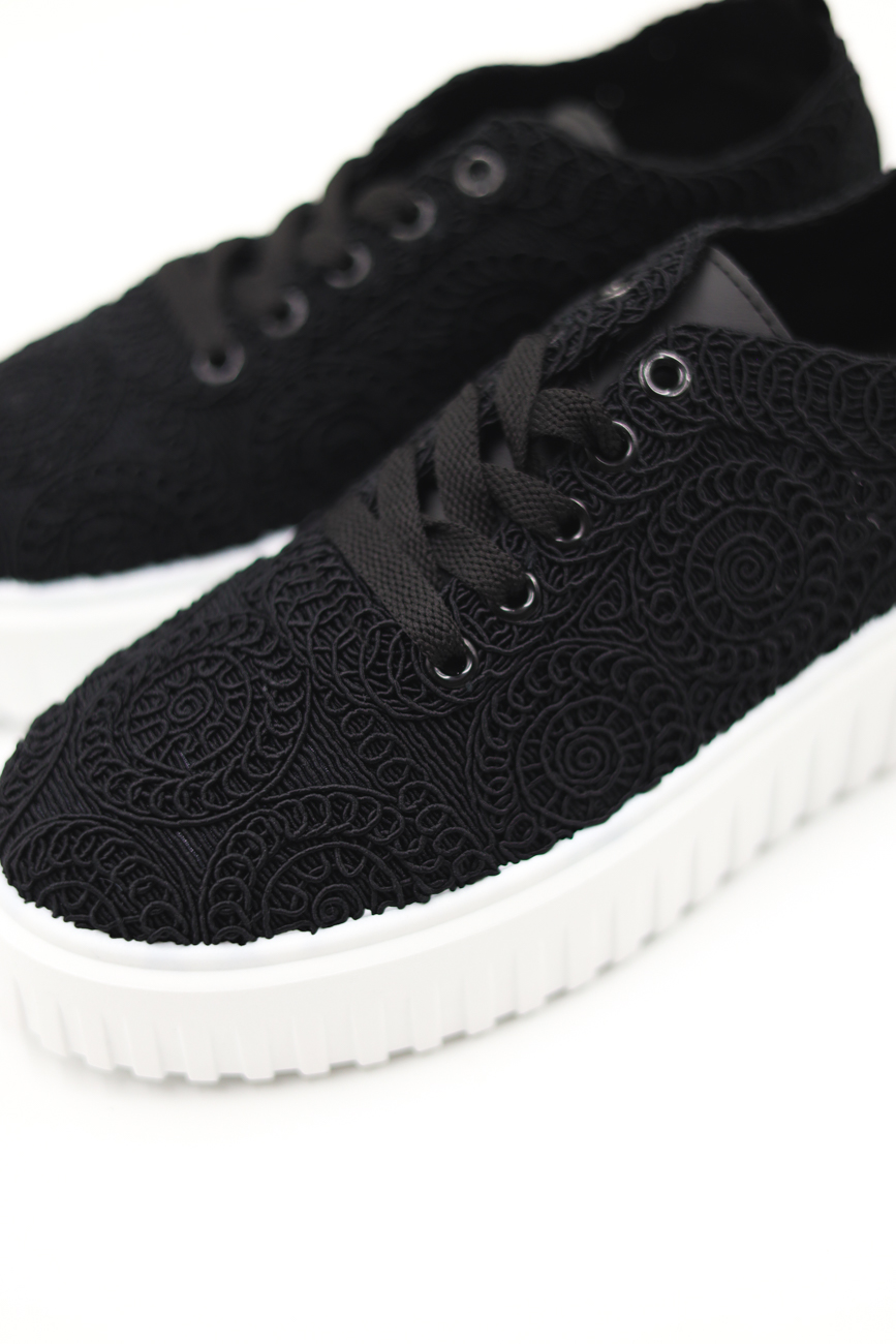 Buty sneakersy haftowane – Czarny, 37