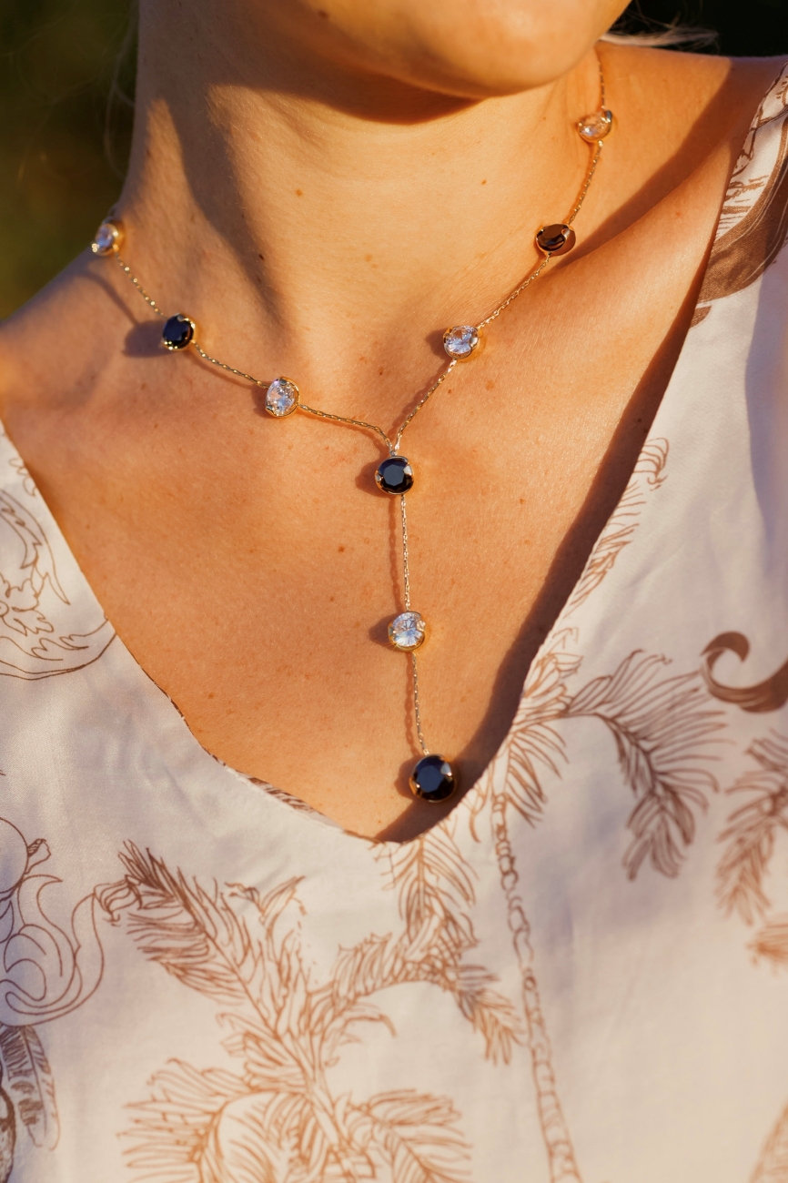 Łańcuszek czarno/białe diamenciki – Złoty