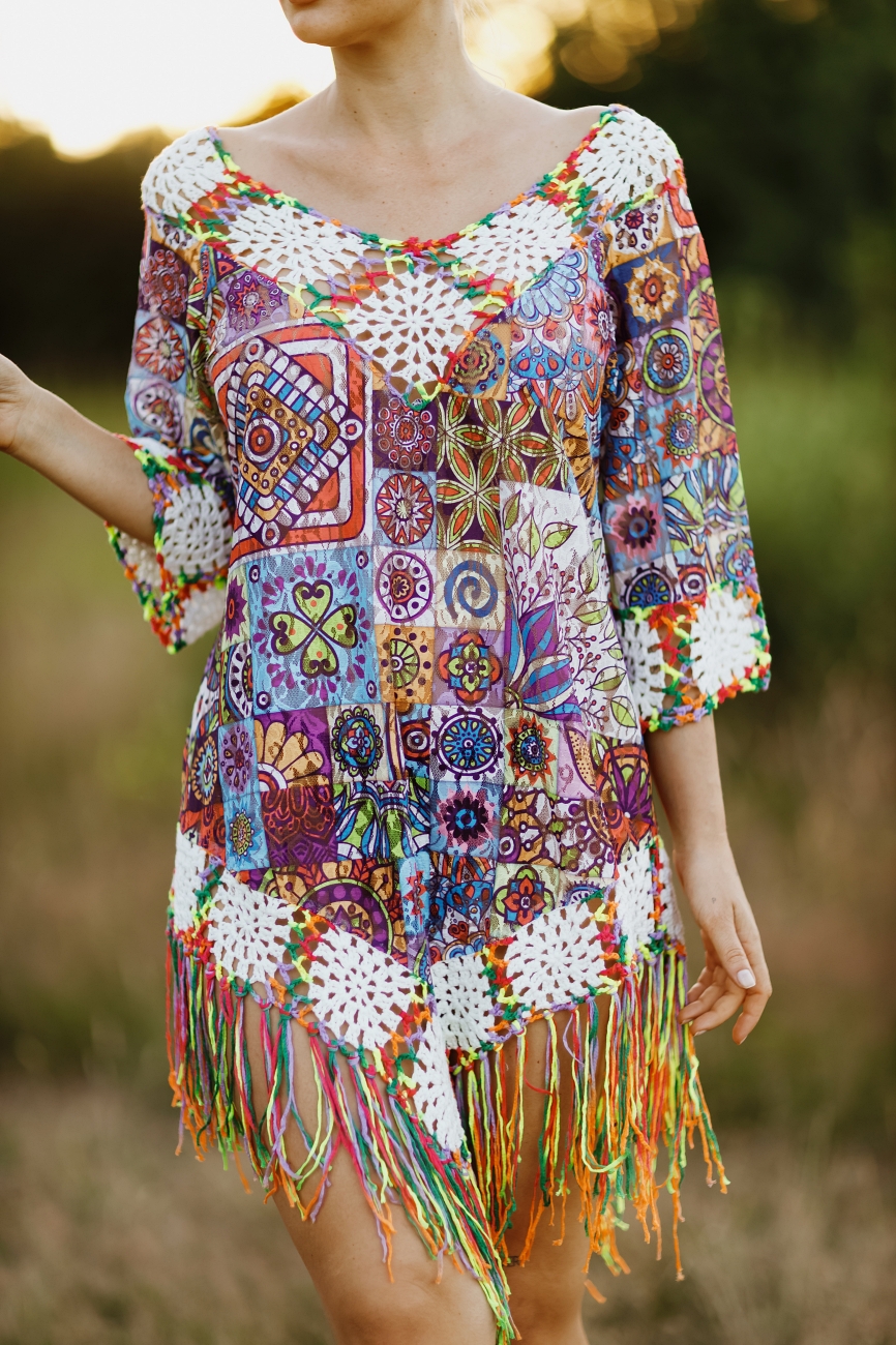 Narzutka kolorowe frędzelki – UNI, Kolorowy