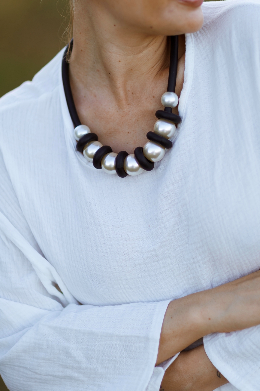 Naszyjnik guma perły – Czarny/Srebrny