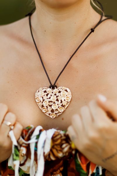 Naszyjnik kwiatowe serce – Złoty