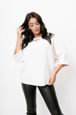 Sweter dekolt broszka kamienie – Ecru, UNI