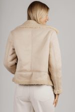 Kożuszek krótki bok zamek – S, Beż