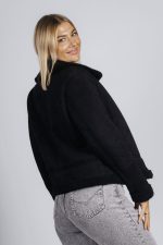 Kożuszek krótki bok zamek – XL, Czarny